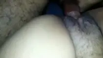 Трахает домашнюю девочку на кроватиhd порно гид, смотреть качественное секс видео онлайн!
